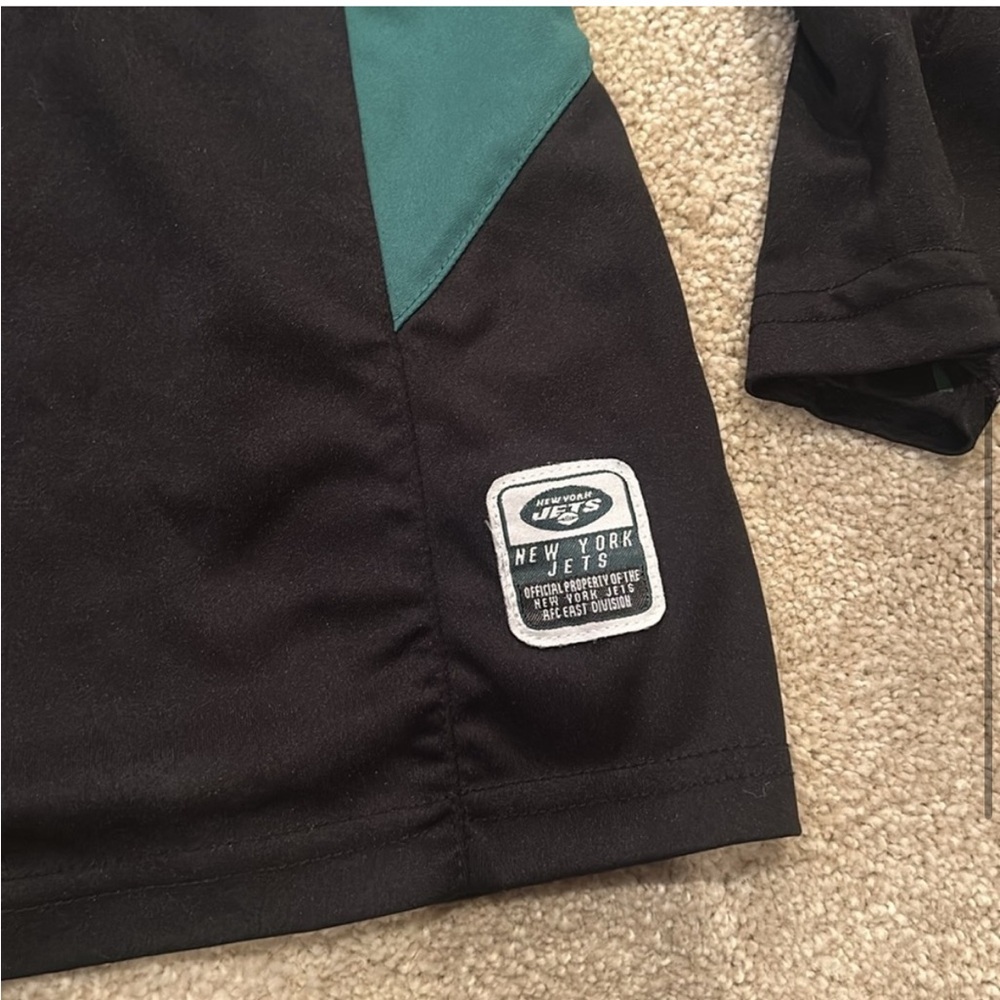 Black and Green Jets Pullover - Picture 5 of 6